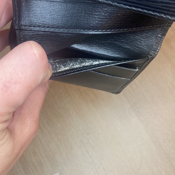 Louis Vuitton Epi Porte Feiulle Elise Trifold Wallet - Picture 11 of 12